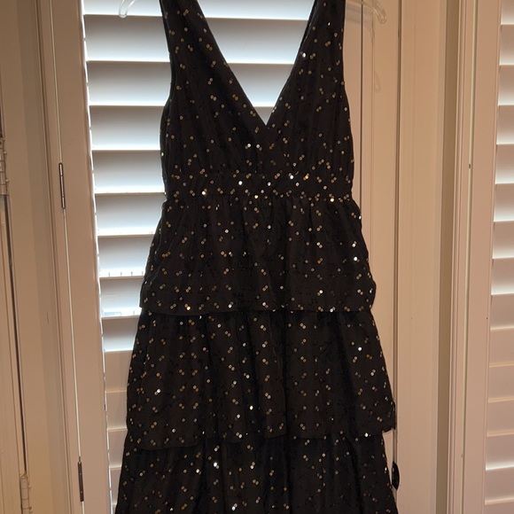 Black & Gold Sequins ruffle tiered Havana Dress by Traffic People Medium NWT - Picture 8 of 13